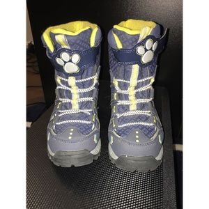 NWOT Paw Patrol Light Up Snowboots